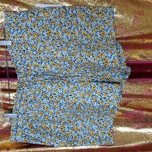 55% Linen blend shorts